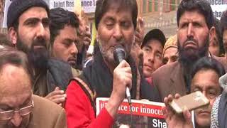 Watch Police foils protest march by separatists in Srinagar, detains Malik Video