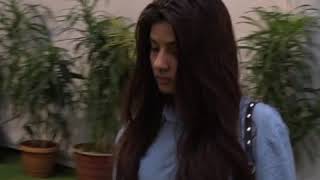 Watch Bollywood stars attend prayer meet of Neeraj Vora Video