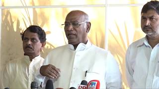 Watch LoP Lok Sabha Mallikarjun Kharge addresses media on statue vandalism Video