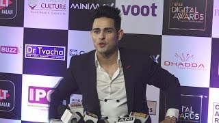 Watch Priyank Sharma At IWM Digital Awards | Bigg Boss 11 Video
