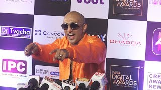 Watch Akash Dadlani At IWM Digital Awards | Bigg Boss 11 A-Cash Dadlani Video