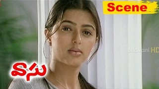 Watch Bhoomika Impressed With Venkatesh Talent - Love Scene - Vasu Movie Scenes Video
