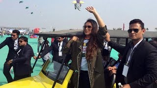 Watch Rani Mukherjee present in international kite festival Video