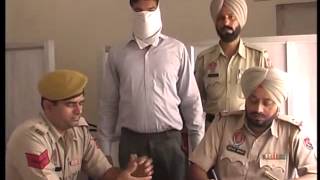Watch Thana Navi Baradari Police Caught Fake Travel Agent   03 Oct 2013 Video