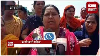 Watch 2 à¤®à¤¹à¥€à¤¨à¥‹à¤‚ à¤¸à¥‡ à¤§à¤°à¤¨à¥‡ à¤ªà¤° à¤¬à¥ˆà¤ à¥€ à¤†à¤‚à¤—à¤¨à¤µà¤¾à¤¡à¤¼à¥€ à¤®à¤¹à¤¿à¤²à¤¾à¤“à¤‚ à¤•à¤¾ à¤—à¥à¤¸à¥à¤¸à¤¾ à¤«à¥‚à¤Ÿà¤¾, PMO à¤•à¥‹ à¤¦à¤¿à¤–à¤¾à¤ à¤•à¤¾à¤²à¥‡ à¤à¤‚à¤¡à¥‡ Video
