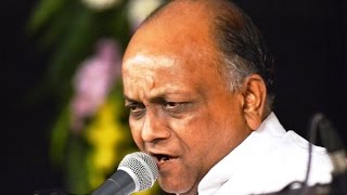 Watch Bhajan singer Vinod Agarwal at Bareilly Video