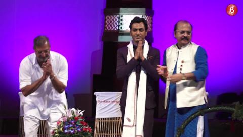 Watch Nana Patekar & Nawazuddin Siddiqui At The Closing Ceremony Of The 8th Theatre Olympics Video