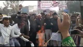 Watch Congress Protest à¤¨à¥‹à¤Ÿà¤¬à¤¨à¥à¤¦à¥€ à¤ªà¤° à¤•à¤¾à¤‚à¤—à¥à¤°à¥‡à¤¸ à¤ªà¥à¤°à¥‹à¤Ÿà¥‡à¤¸à¥à¤Ÿ à¤µà¥‡à¤¸à¥à¤Ÿ à¤¦à¤¿à¤²à¥à¤²à¥€ Video