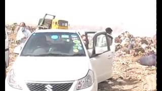 Watch 3 Delhi Minister Visit on landfill site Delhi India / Polution Video