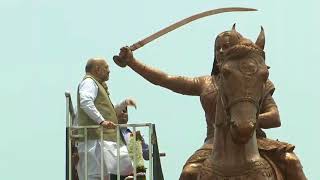 Watch Shri Amit Shah paid floral tributes to Rani Chennamma - 13 April 2018 Video