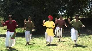 Watch Yermalyat Fodali Darkali - Marathi Video Song - Sumeet Music Video