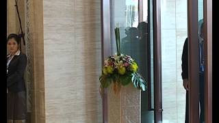 Watch 1  Welcome by H E Mr  Choummaly SAYASONE,  President of the Lao PDR and Spouse  and H E Mr  Thongsing THAMMAVONG Video