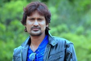 Watch à°ˆ à°¸à±€à°¨à± à°šà±‚à°¸à±à°¤à±‡ à°ªà°¿à°šà±à°šà±†à°•à±à°•à°¿à°ªà±‹à°µà°¾à°²à±à°¸à°¿à°‚à°¦à±‡ - 2018 Telugu Movie Scenes - Ee Manase Movie Scenes Video