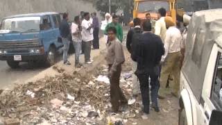 Watch 07 Nov 2013 - BMC Chowk Taxi Stand Removed at Raddision Hotel Video