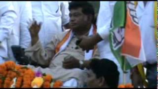 Watch News Clip on Congress Leader Ajit Jogi bribing votersâ€Ž ahead of election Video