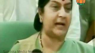 Watch Meeting with Baba Ramdev in Haridwar: Smt Sushma Swaraj: 08.06.2011 Video
