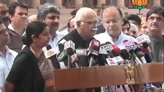 Watch BJP Byte: Lokayukta  Meeting of BJP Leaders with President: Sh. Lal Krishna Advani: 02.09.2011 Video