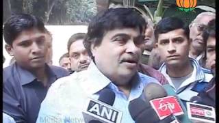 Watch Sh. Nitin Gadkari Best Wishes to Sh. L.K. Advani ji Birthday: 08.11.2011 Video