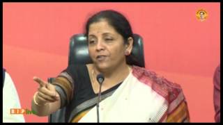 Watch Kejriwal and his coteries must answer on the charges of nepotism raised by Shunglu committee Video