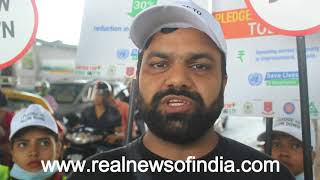 Watch United Way Mumbai Slow Down Campaigning at Bandra Mahim Causeway.. Video