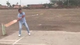 Watch Paresh dhanani and congress MLA Ribadia playing cricket Video