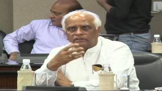Watch EAM addresses the gathering at the Seminar on Hindi Media (April 02, 2016) Video