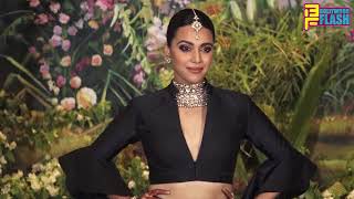 Watch Swara Bhaskar Hot Outfit At Sonam Kapoor Reception Night Party Video
