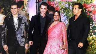Watch Salman Khan Family At Sonam Kapoor's Wedding Reception Video