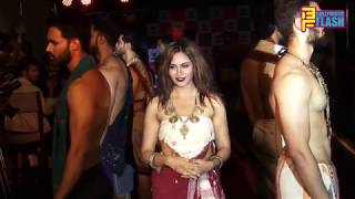 Watch Uncut: Arshi Khan Walking Ramp For Sabbyasaachi As Godess Queen - Swayamvar Fashion Show Video
