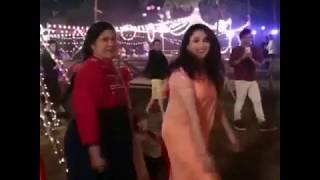 Watch Madhuri Dixit & Renuka Sahane Dance On Lo Chali Me Song - Bucket List Film Set Video
