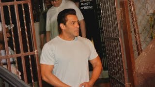 Watch Salman Khan And Remo D'Souza Spotted Post RACE 3 Dubbing Video