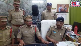 Watch THEFT CASE PRESS MEET  AT  PANJAGUTTA TV11 NEWS  4TH MAR 2017 Video