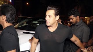 Watch Salman Khan GRAND ENTRY At Mukesh Chhabra's Birthday Party Video