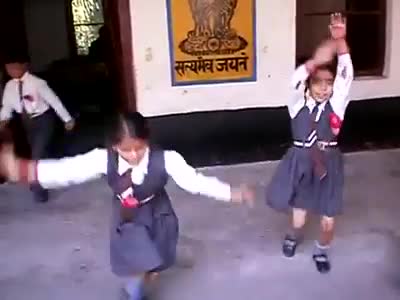 Watch Himachali Youth performing dance and singing old folk song Video