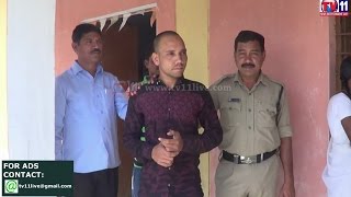 Watch PERSON CAUGHT IN WRITING OTHER'S  SSC  EXAM  KAGAZ NAGAR PS LIMIT TV11 NEWS 18TH MAR 2017 Video