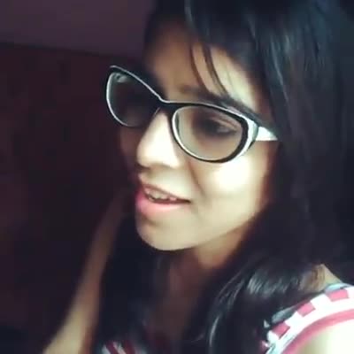 Watch Husn Pahado ka Song by Himachali Girl Richa Sharma Video