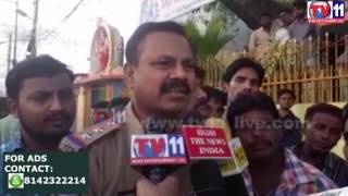 Watch FIRE ACCIDENT AT COOLER GODOWN HABEEBNAGAR TV11 NEWS 12TH APR 2017 Video