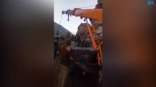 Watch Day 3: Srinagar-Leh highway closed, restoration work on Video