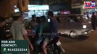 Watch VEHICLE CHECK BY POLICE AT ASIF NAGAR TV11 NEWS 24TH APR 2017 Video