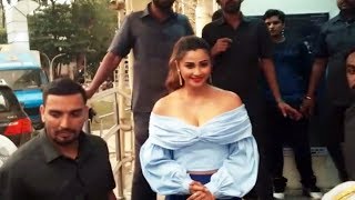Watch Daisy Shah Exit RACE 3 Music Launch Event | Allah Duhai Song Launch | Salman Khan Video
