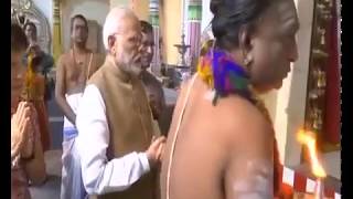 Watch PM Shri Narendra Modi visits Sri Maramman Temple in Singapore : 02.06.2018 Video