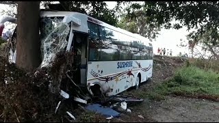 Watch 22 PASSENGERS INJURED WHEN BUS HIT THE TREE AT  ICHCHAPURAM TV11 NEWS 12TH MAY 2017 Video