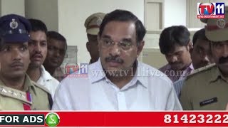 Watch MEDCHAL SUB REGISTRAR THUMMALAPALLI RAMESH ARRESTED LAND REGISTRATION SCAM TV11 NEWS 31ST MAY 2017 Video