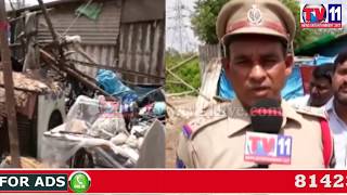 Watch HIGH TENSION WIRE HALCHAL&TWO PERSONS INJURED CURRENT SHOCK SRIRAM NAGAR HYD TV11 NEWS 2ND JUNE 2017 Video