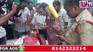 Watch PERSON SERIOUSLY INJURED DUE TO UNKNOWN PERSONS ATTACK AT ELURU TV11 NEWS 7TH JUNE 2017 Video
