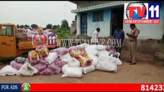 Watch 7 LAKHS WORTH GUTKA SEIZED & A PERSON ARRESTED BY JINNARAM POLICE, MANCHERIAL TV11 NEWS 6TH AUG 2017 Video