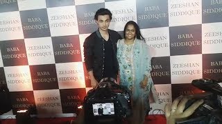 Watch Salman Khan's Sister Arpita At Baba Siddiqui Iftaar Party 2018 Video