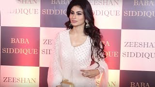 Watch Gorgeous Mouni Roy At Baba Siddiqui Iftaar Party 2018 Video