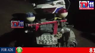 Watch DRUNKEN TRAFFIC POLICE HALCHAL AT TOLICHOWKI TV11 NEWS 29TH AUG 2017 Video