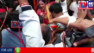 Watch CONGRESS PROTEST AT GHMC PREMISES AGAINST TRS GOVT. HYD TV11 NEWS 29TH AUG 2017 Video